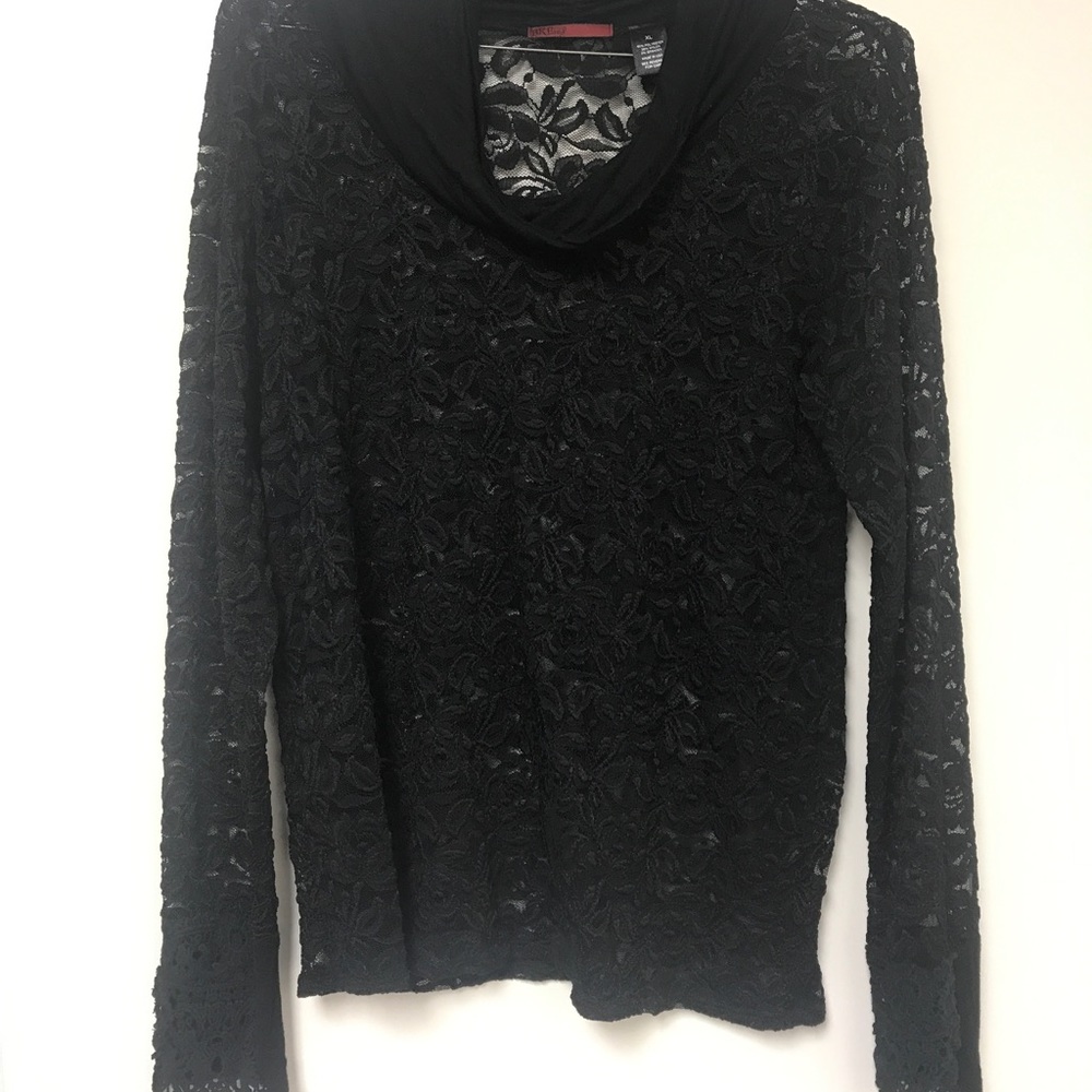 Beautiful BKE laced shirt 😍