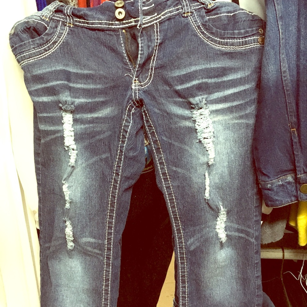 🙌🏽🙌🏽Juniors Distressed Crops🙌🏽🙌🏽