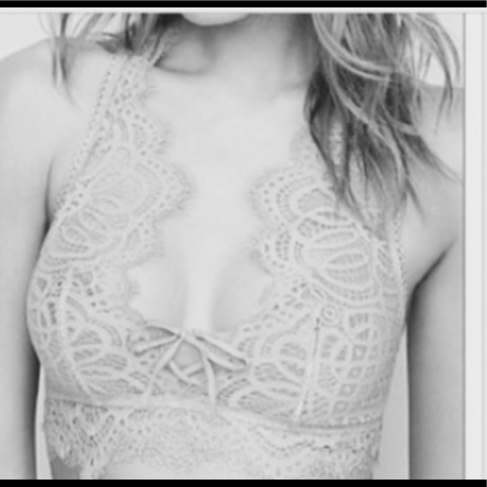 Victorias Secret laced up bralette ❤️