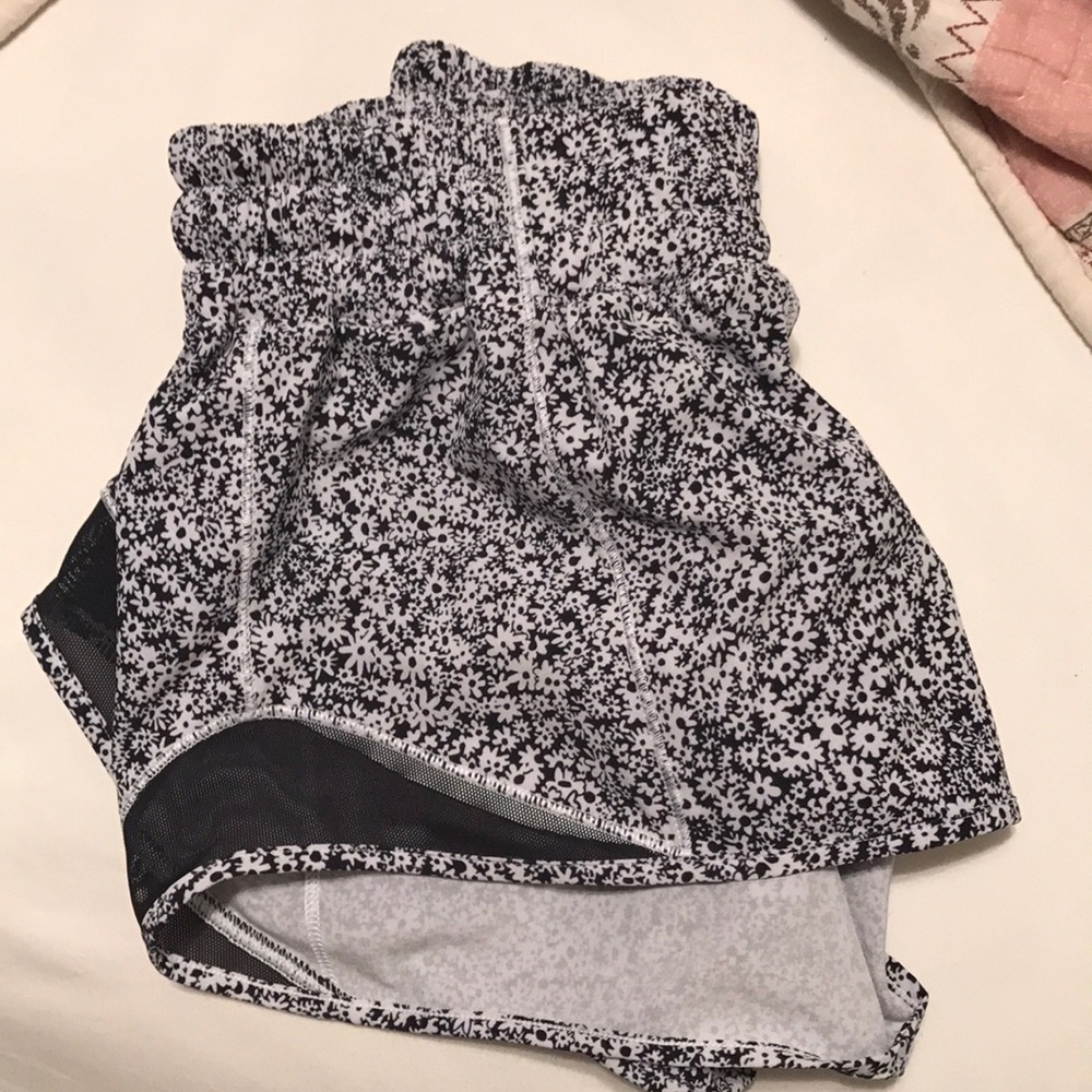 Lululemon hotty hot shorts.