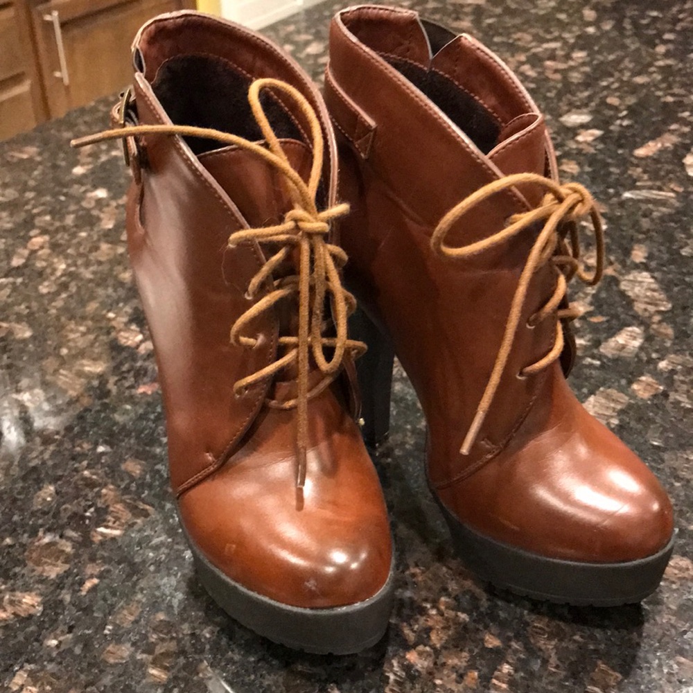 Brown Heeled boots