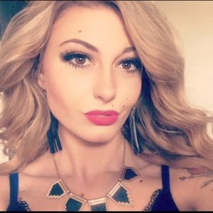 Meet your Posher, Hunter