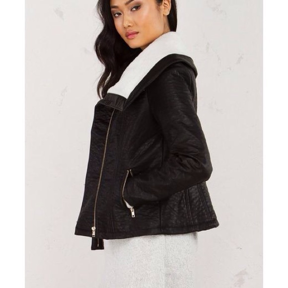 Shearling Leather Jacket🎉Sale🎉Last 1 🎉 - Picture 3 of 8