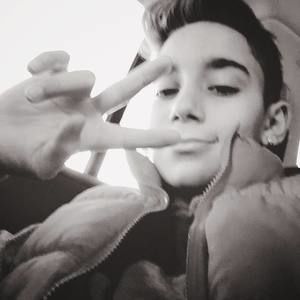 Meet your Posher, Derick