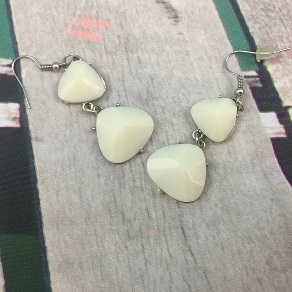 Cream Chunky Bracelet - Picture 3 of 4