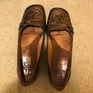 Bronze mary jane shoes