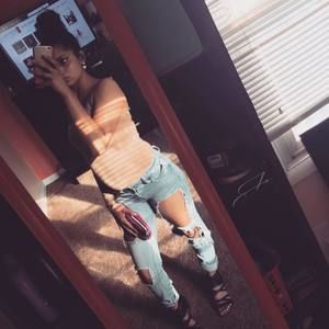 Meet your Posher, Janelle