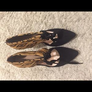 Sole society Aztec tribal print lace up pump