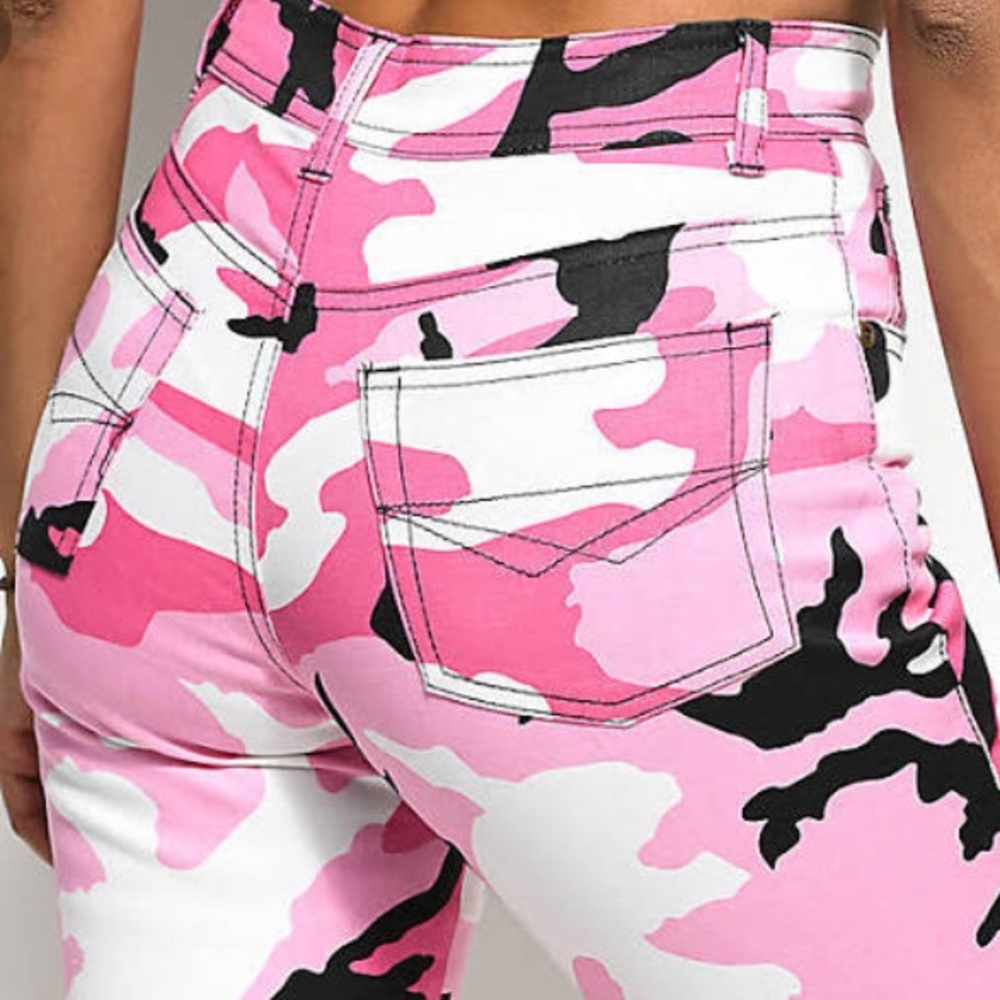 Pink Camo Stretch Flare Pant!💕✨ - Picture 3 of 4