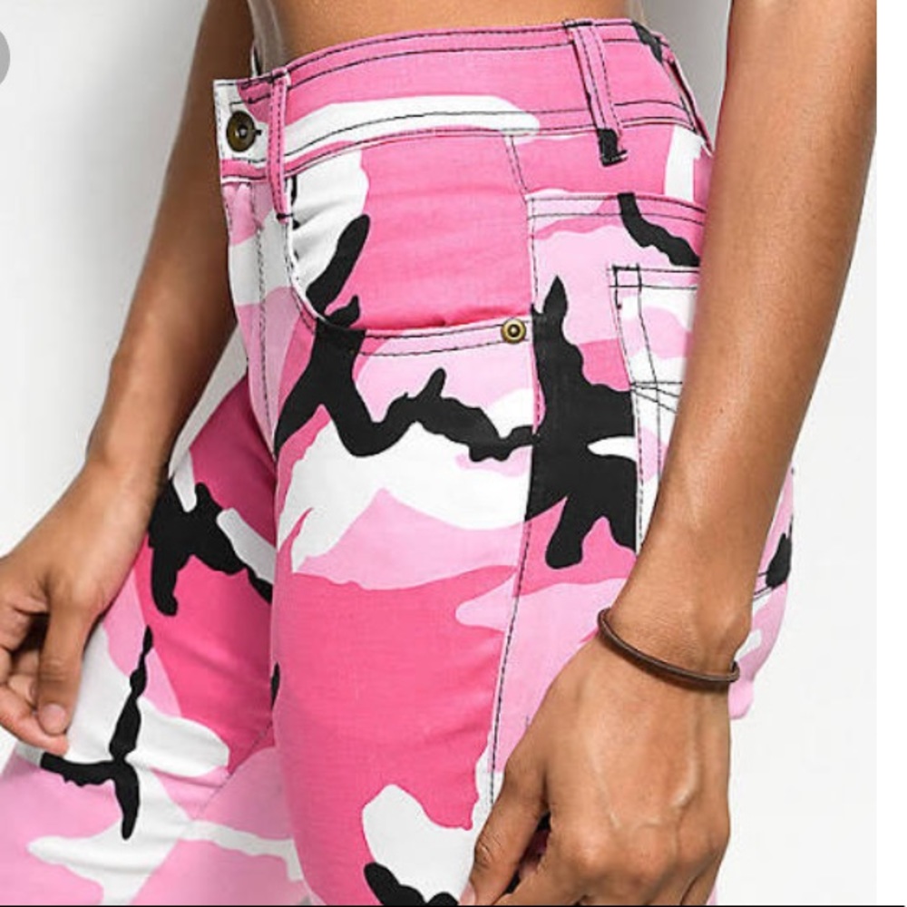 Pink Camo Stretch Flare Pant!💕✨ - Picture 4 of 4