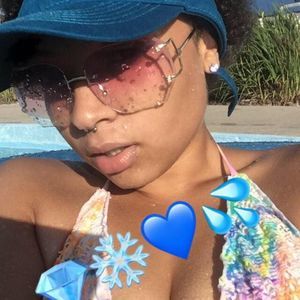 Meet your Posher, Ronisha