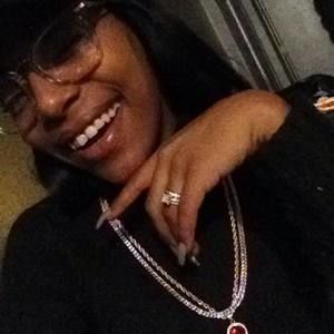 Meet your Posher, Shawna