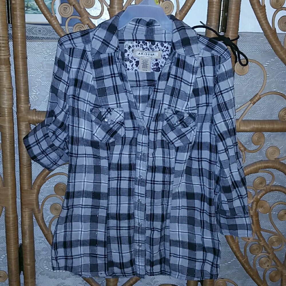 Low cut button up flannel