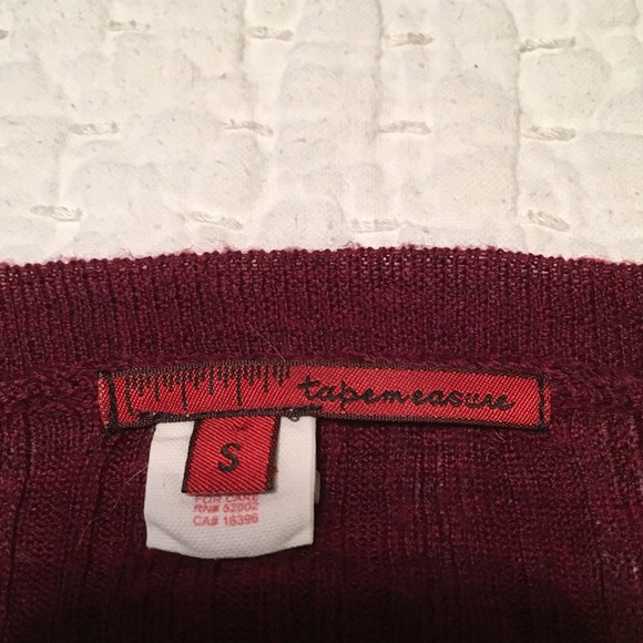 Tape measure super cute sweater. Ruffled edges - Picture 2 of 6