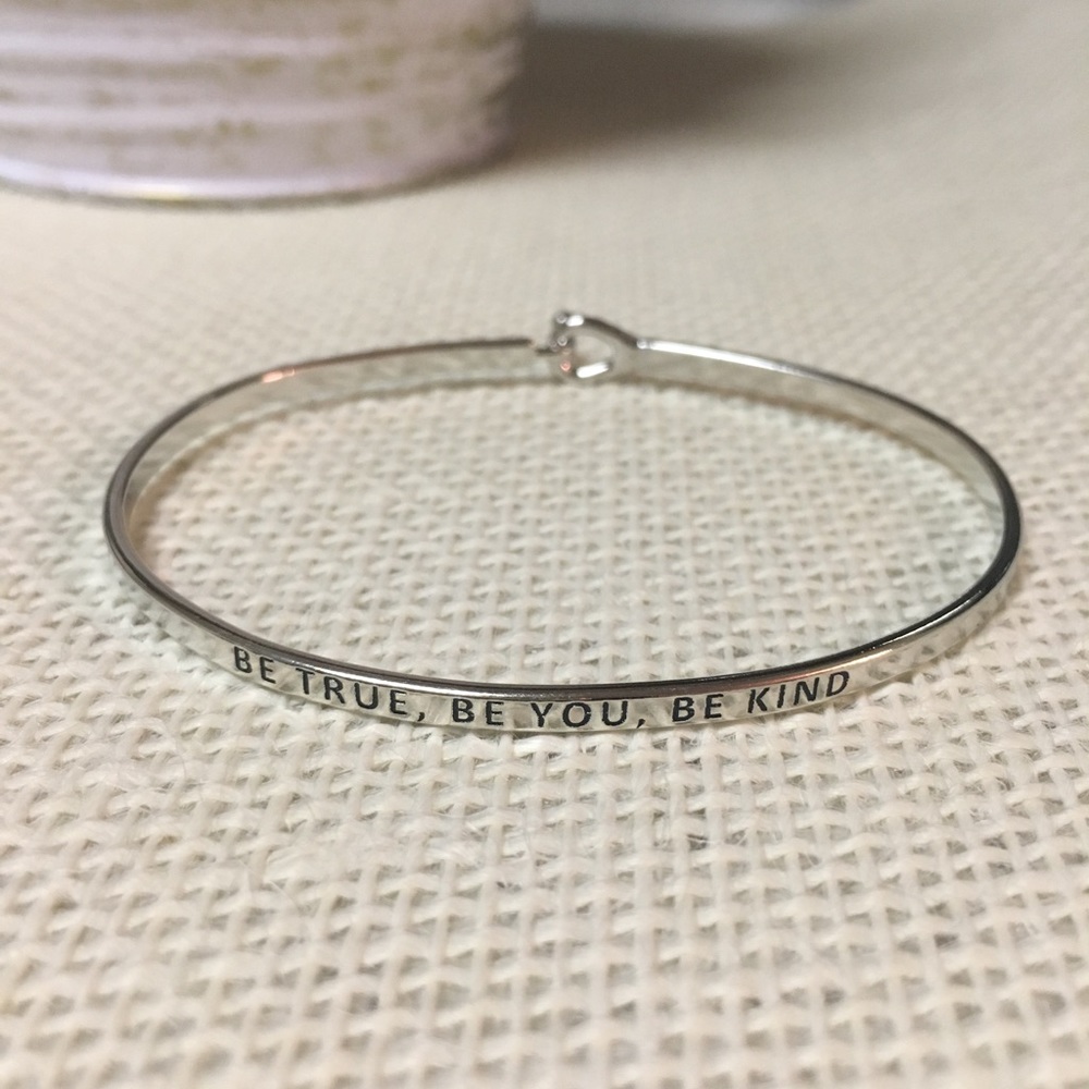 **Be True Be You Be Kind** Inspirational Bracelet - Picture 3 of 3