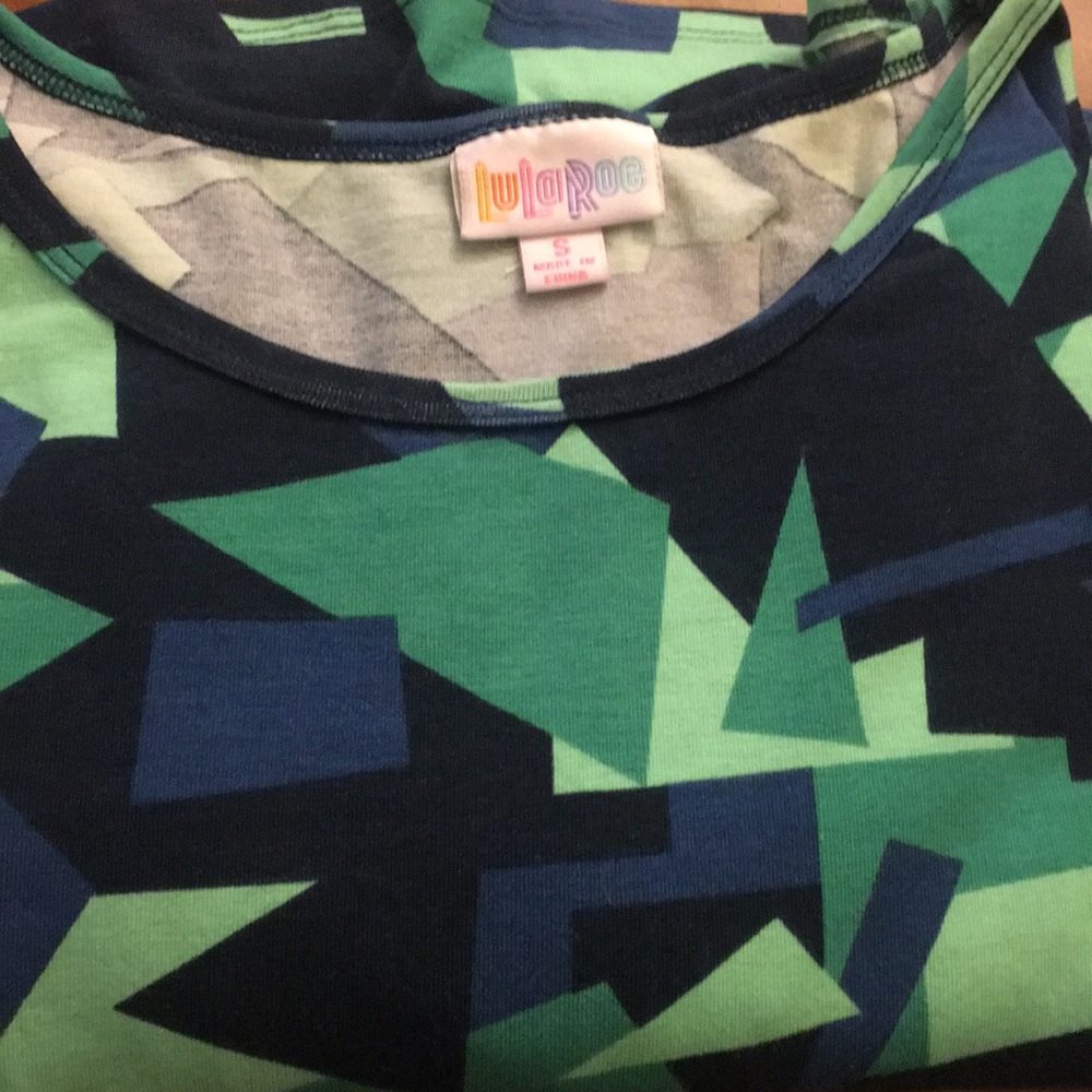 Lularoe Small Geometric Irma