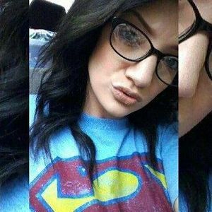 Meet your Posher, Hillary