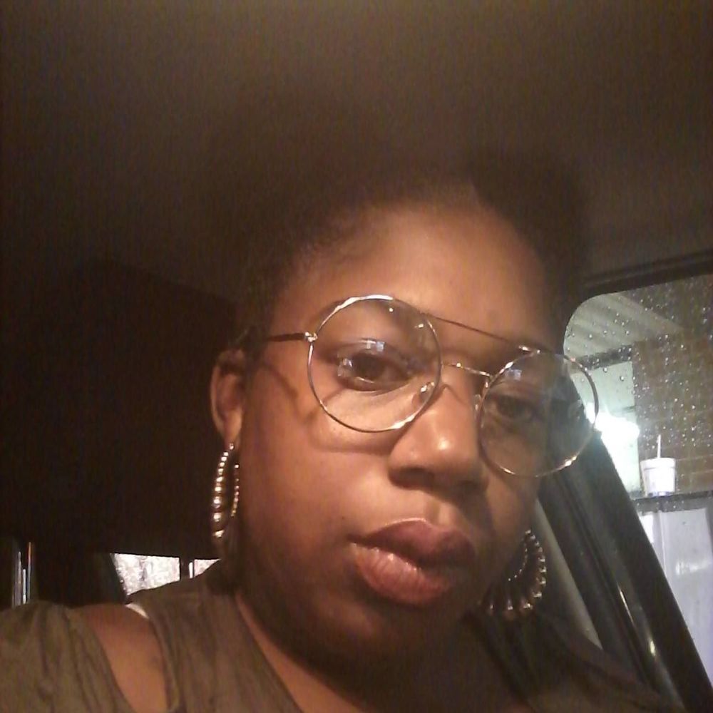 Meet your Posher, Whitney