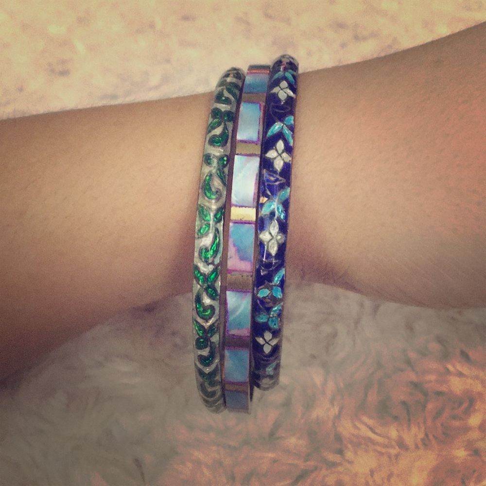 ✨Assorted colorful bangles✨