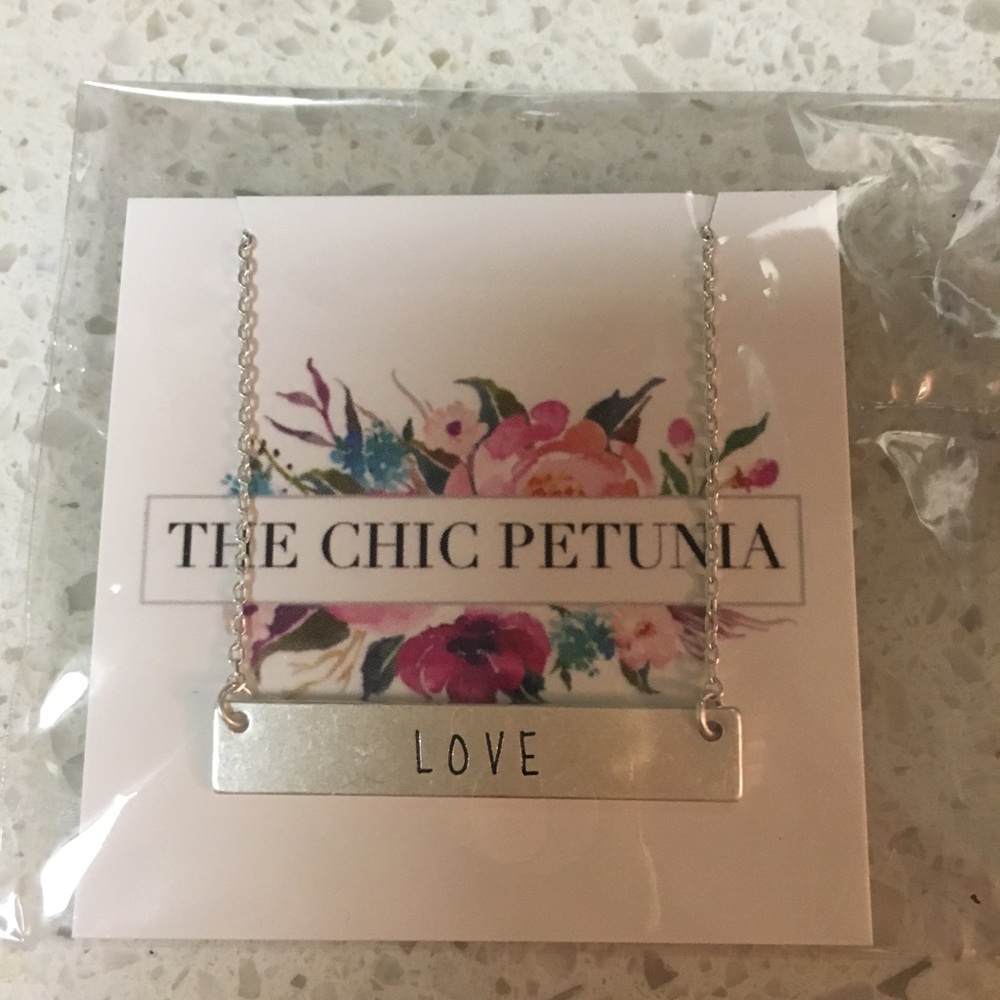 LOVE Bar Necklace ❤️ - Picture 3 of 3