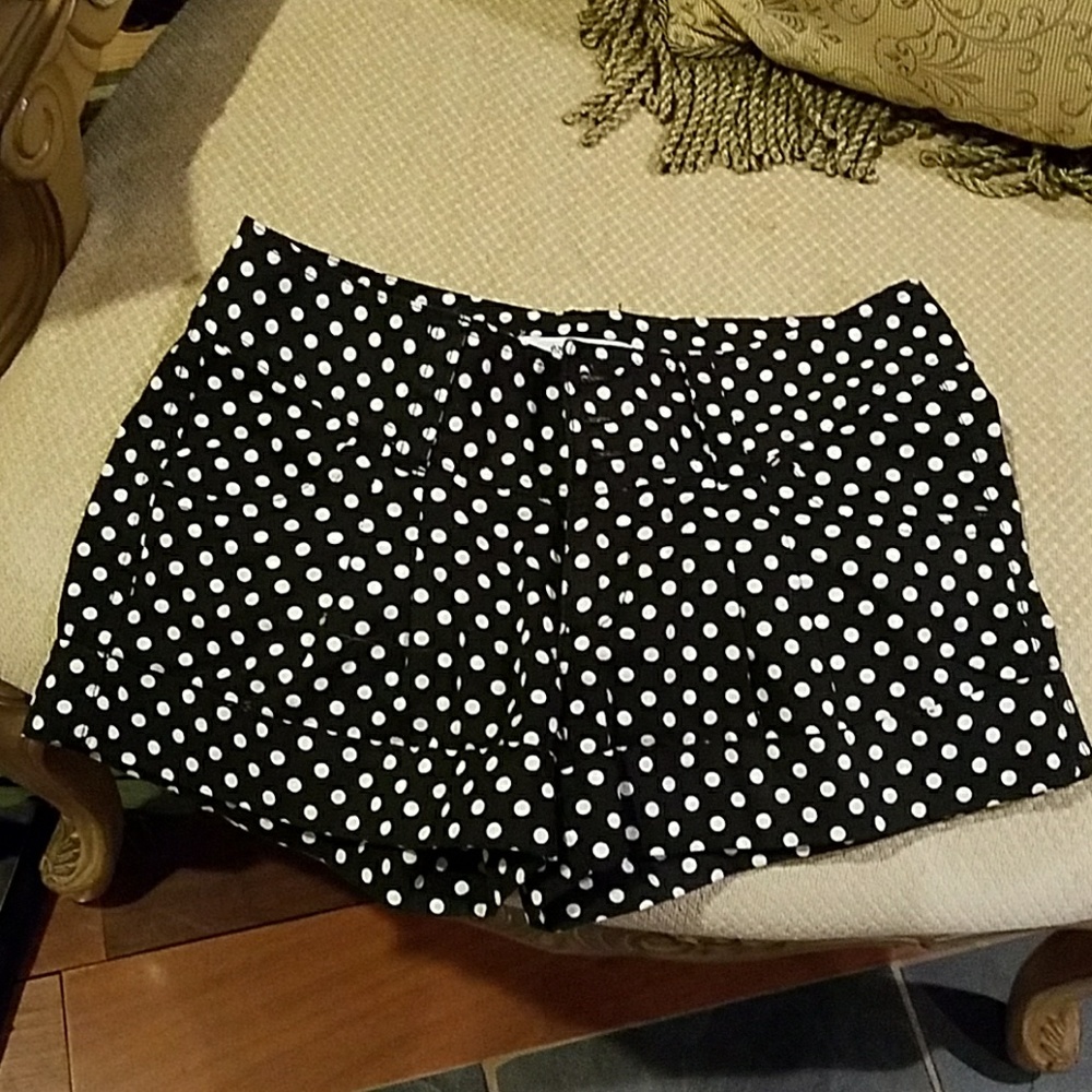 Polka Dot Black, Cuffed 3 button shorts