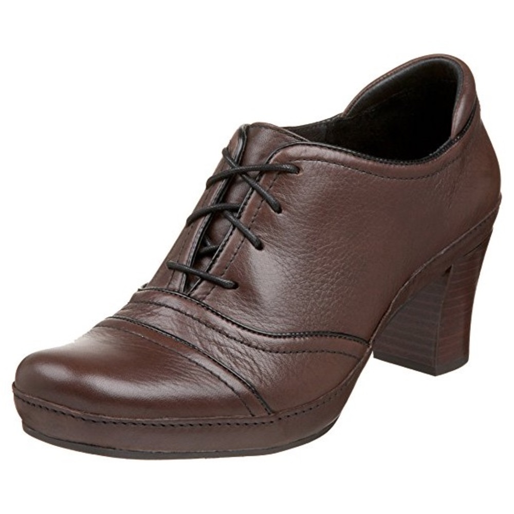 Clarks Artisan Collection Narita Bootie 😍