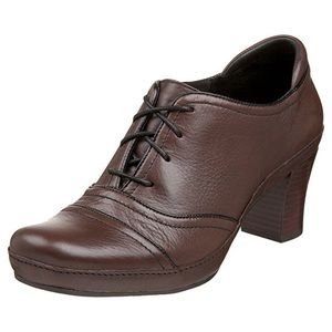 Clarks Artisan Collection Narita Bootie 😍