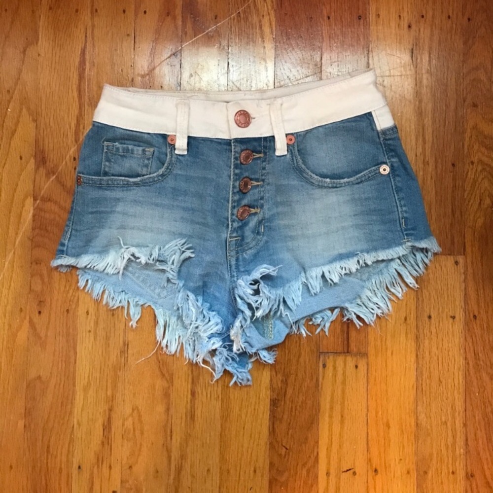 kendall and kylie two tone high rise shorts
