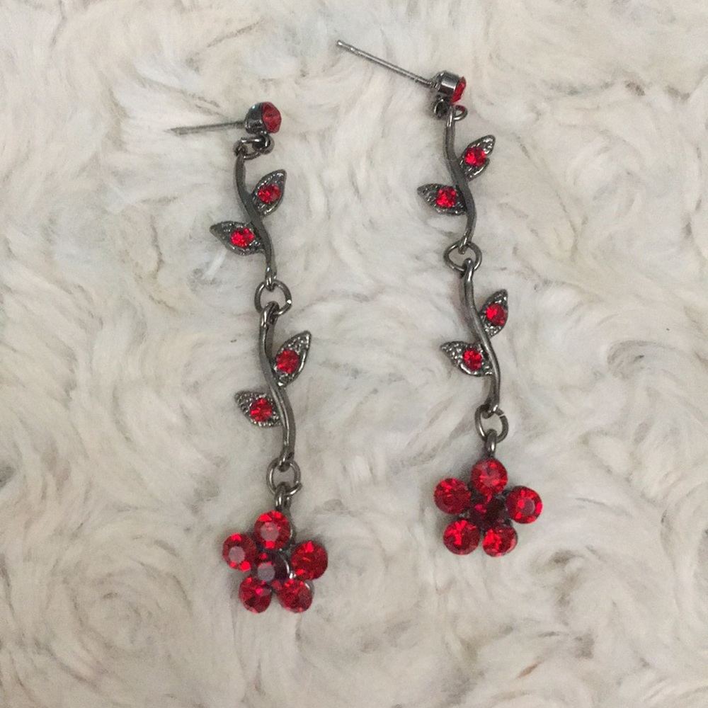 🌹✨Sparkly red flower earrings✨🌹