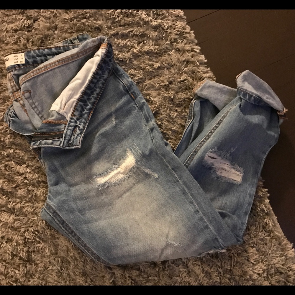 Ripped Boyfriend Jeans