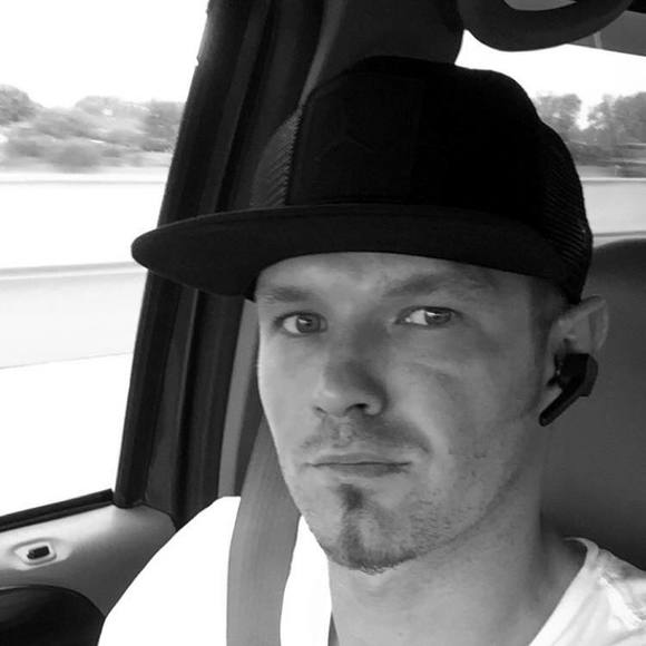 Meet your Posher, Alex - Picture 1 of 1