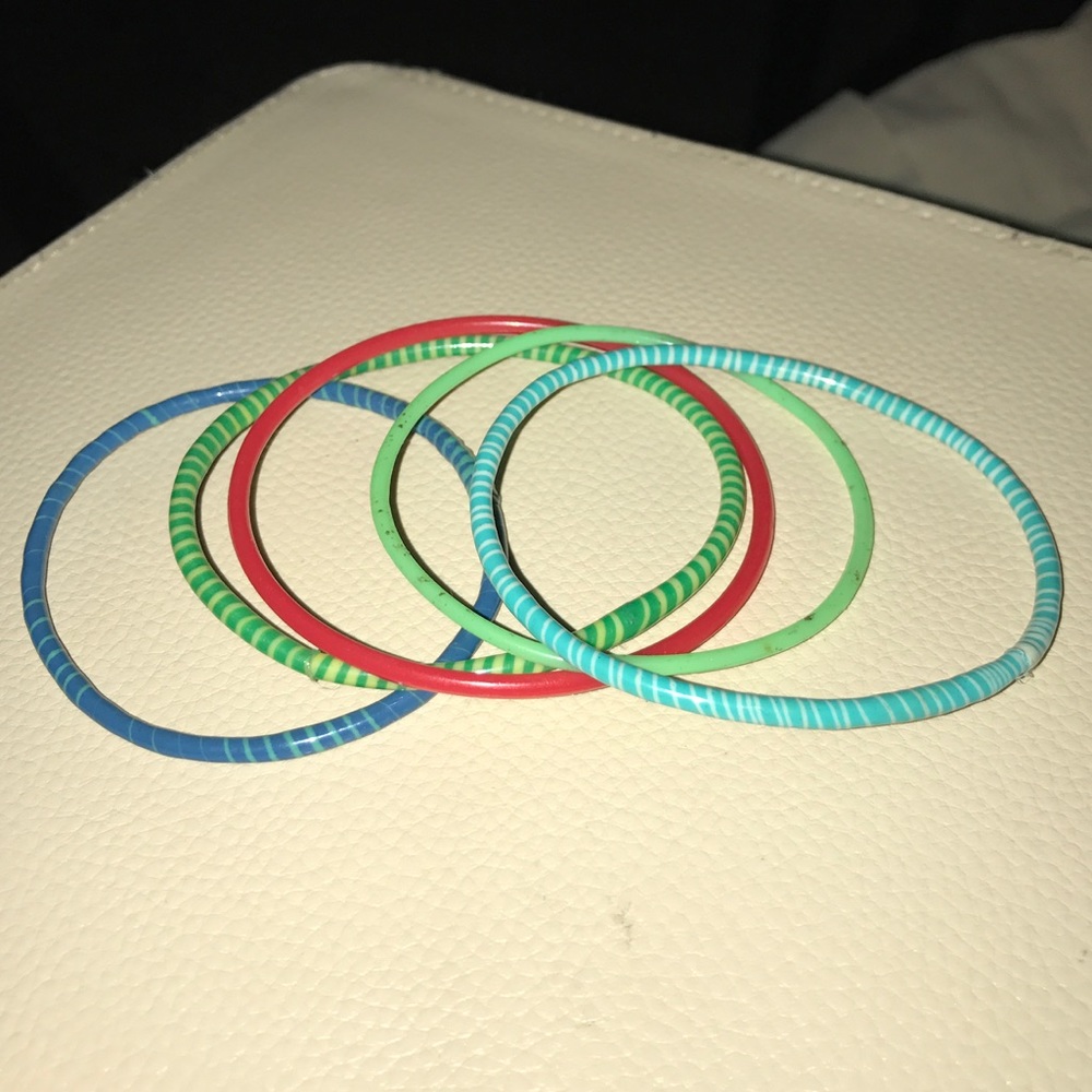 assorted Fashion bracelets / bangles