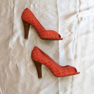 Elliott Lucca Coral peep toe pumps