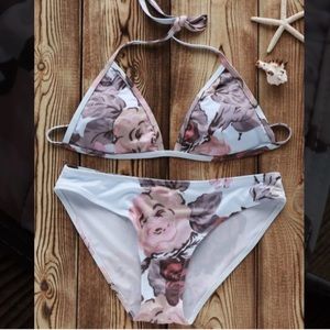 END OF SUMMER SALE❗️Blush & white Floral Bikini👙