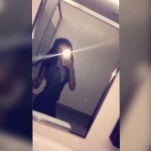 Meet your Posher, Yaneli