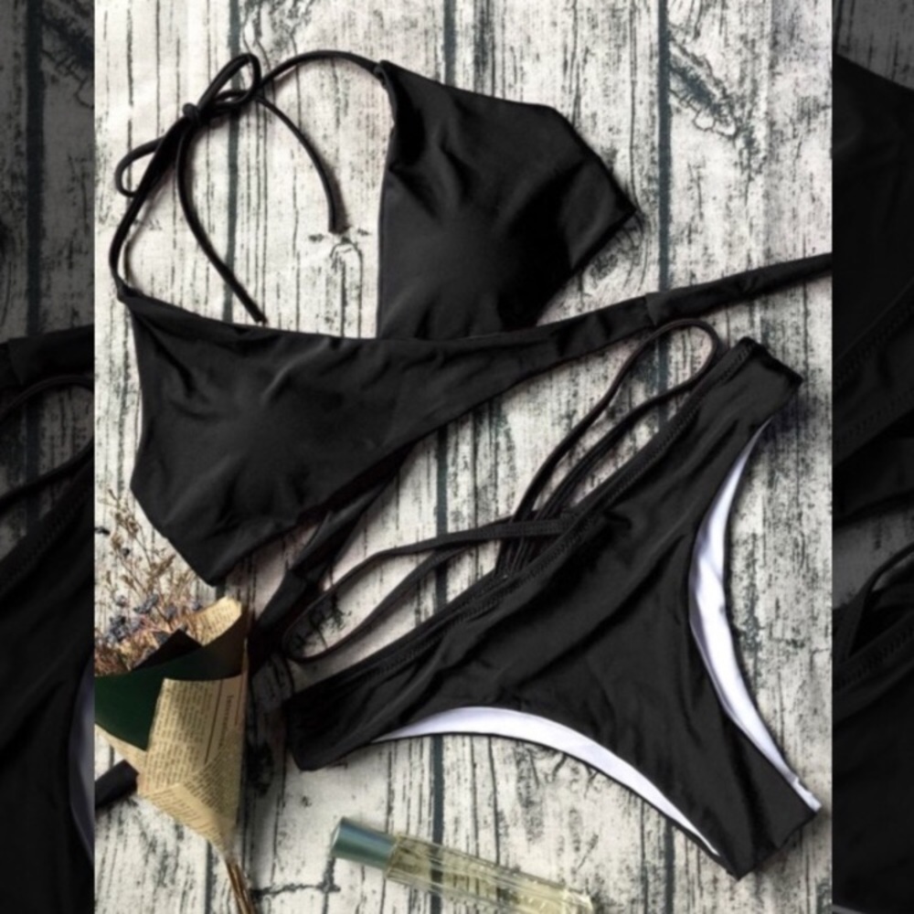 SPRING SALE❗️Crossover Bikini in Black