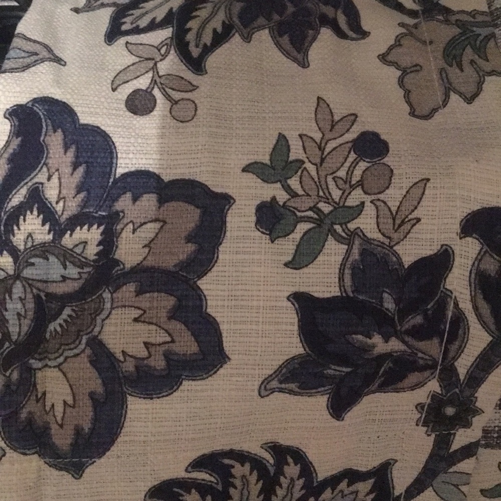 84" Floral curtains NWT (4 panels)