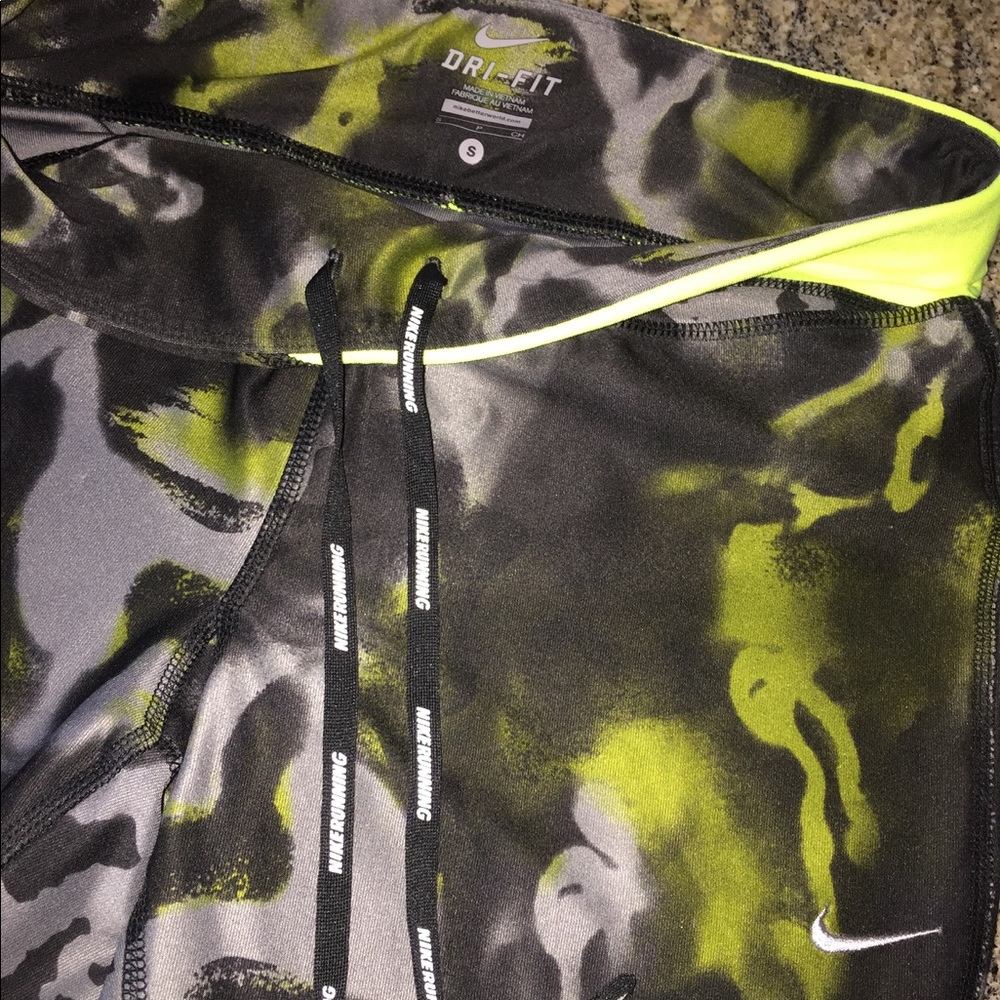 Nike crops (New)