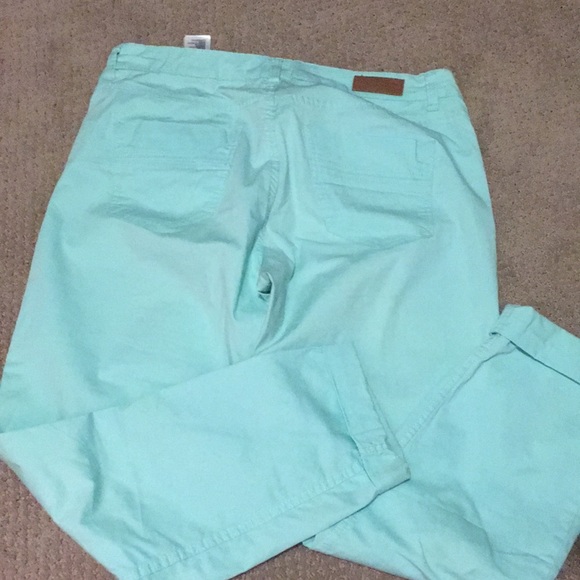 H&M light weight ankle jeans - Picture 2 of 3