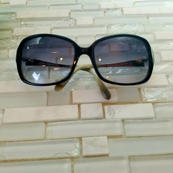 Kate Spade Sunglasses with Case main image 3