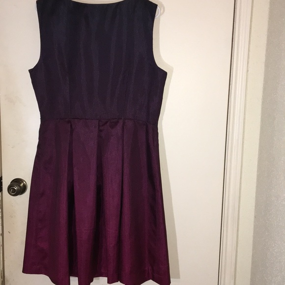 Dress - Picture 5 of 5