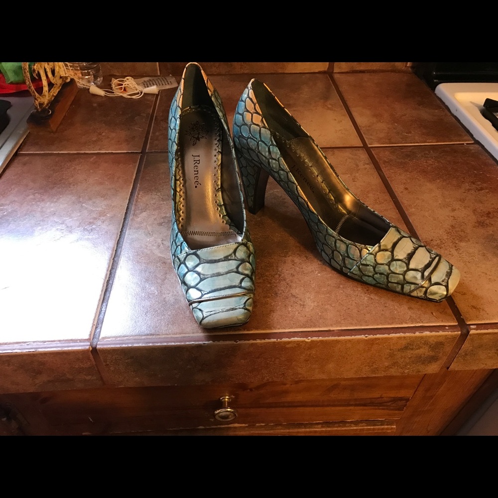 J Renee Shoe