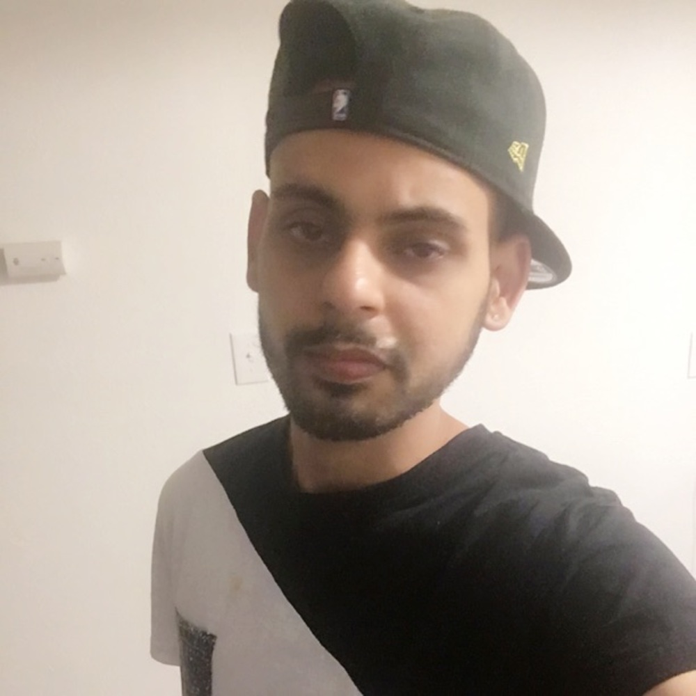 Meet your Posher, Abi