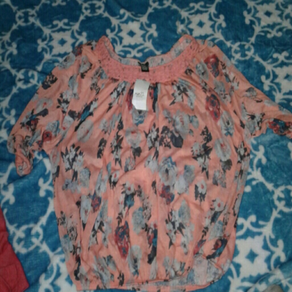 NWT Rue21 3/4 sleeve floral blush top