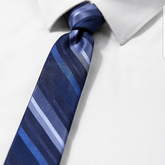 New Express Diagonal Stripe Slim Silk Tie - Picture 2 of 2