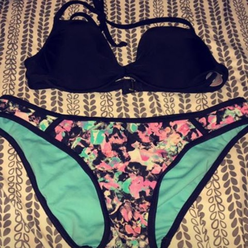 Bathing suit