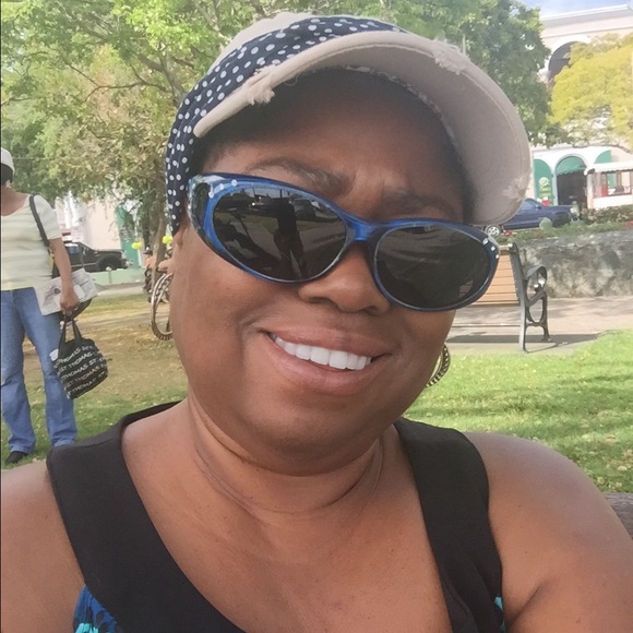 Meet your Posher, Kim - Picture 1 of 1