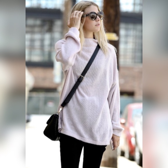 SOFT PINK PULLOVER SWEATER - Picture 2 of 3