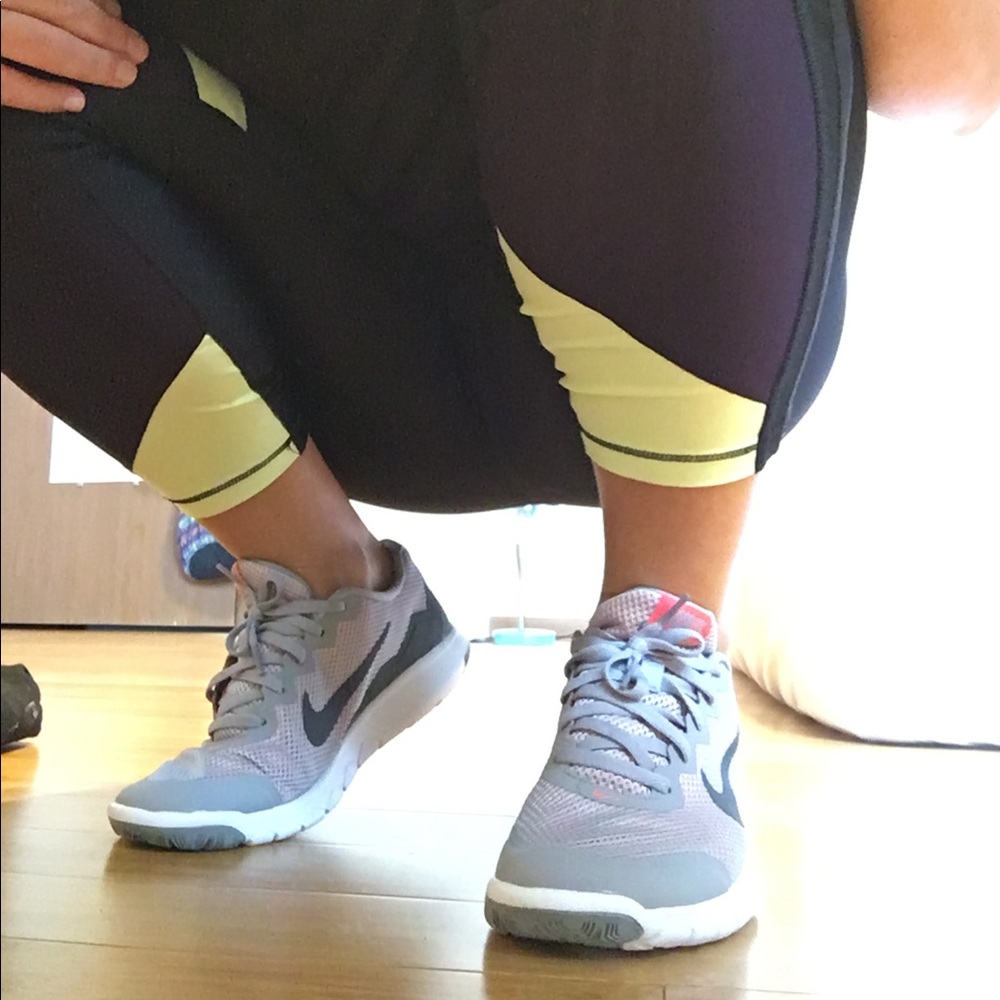 NIKE Flex Experience Run 4