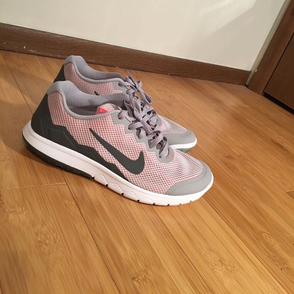 NIKE Flex Experience Run 4 - Picture 2 of 3